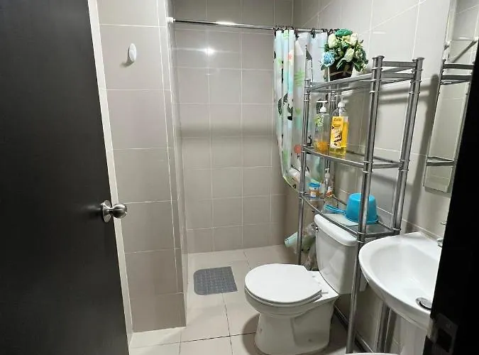 Aparthotel Manhattan Heights Towerb In Araneta Cubao 5mins Walk To Smart Araneta 4*